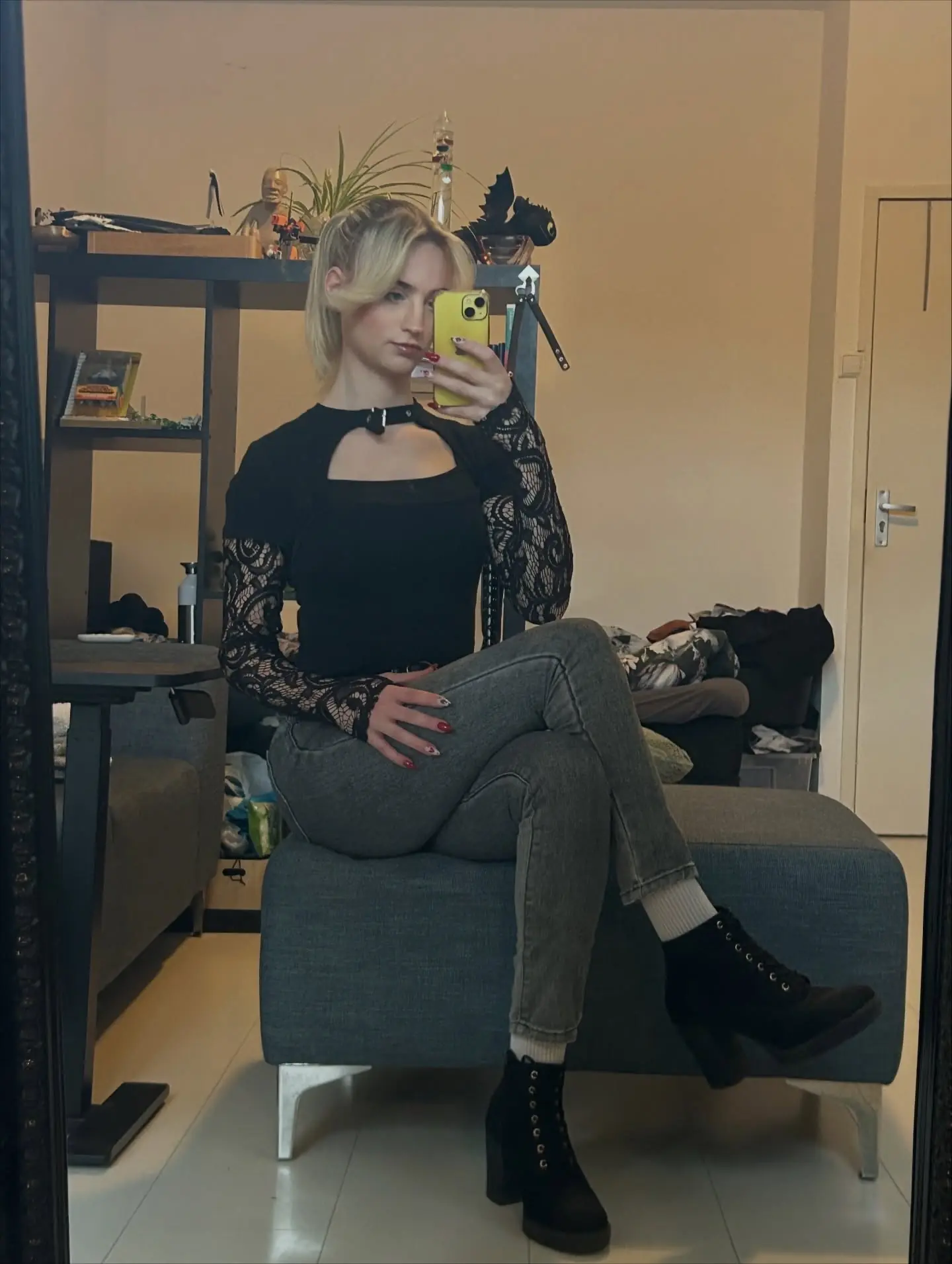 muse trans aux yeux clairs - Image 2