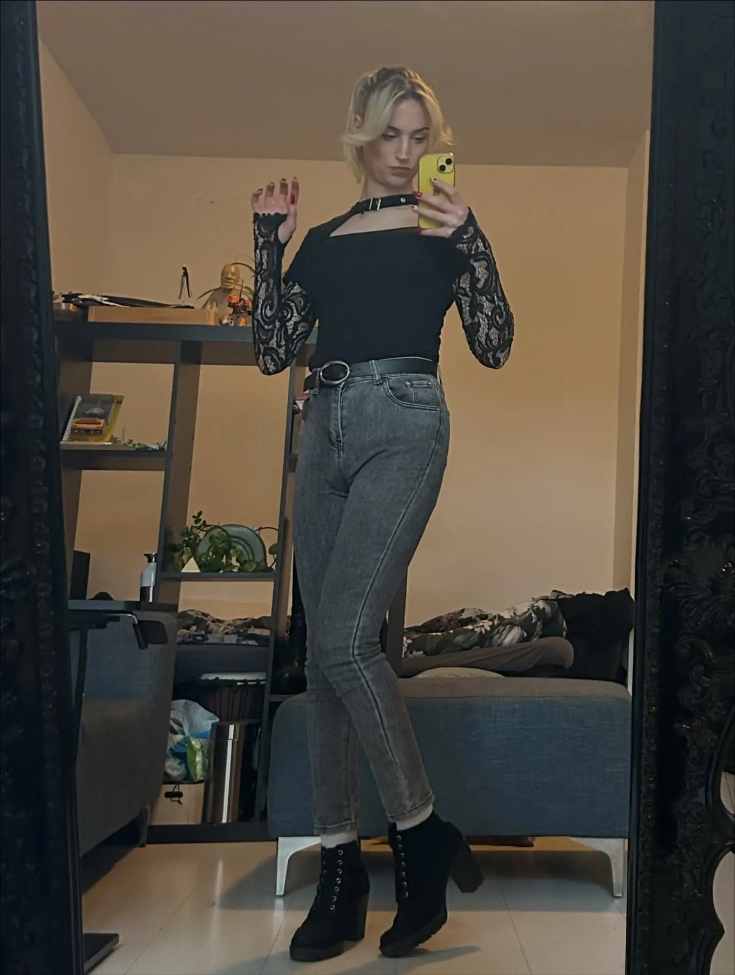 muse trans aux yeux clairs - Image 3